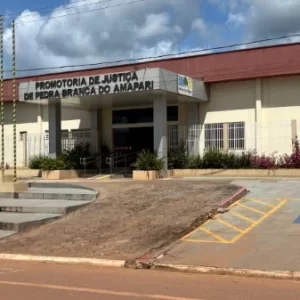 Atraso de Salários: MPE ajuíza ação contra prefeitura de Pedra Branca